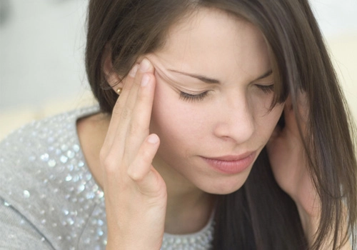 Chiropractic Downers Grove IL Woman Headache